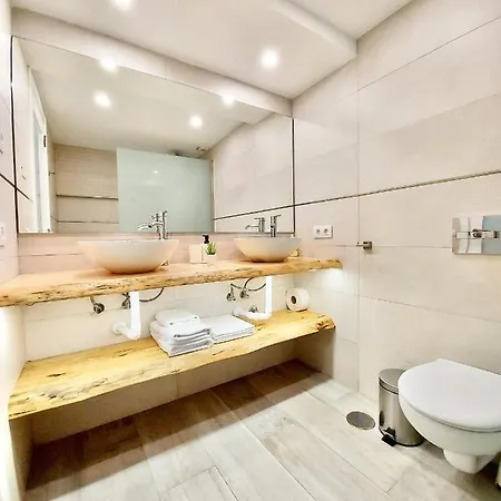 アパート Bollullo Paradise *